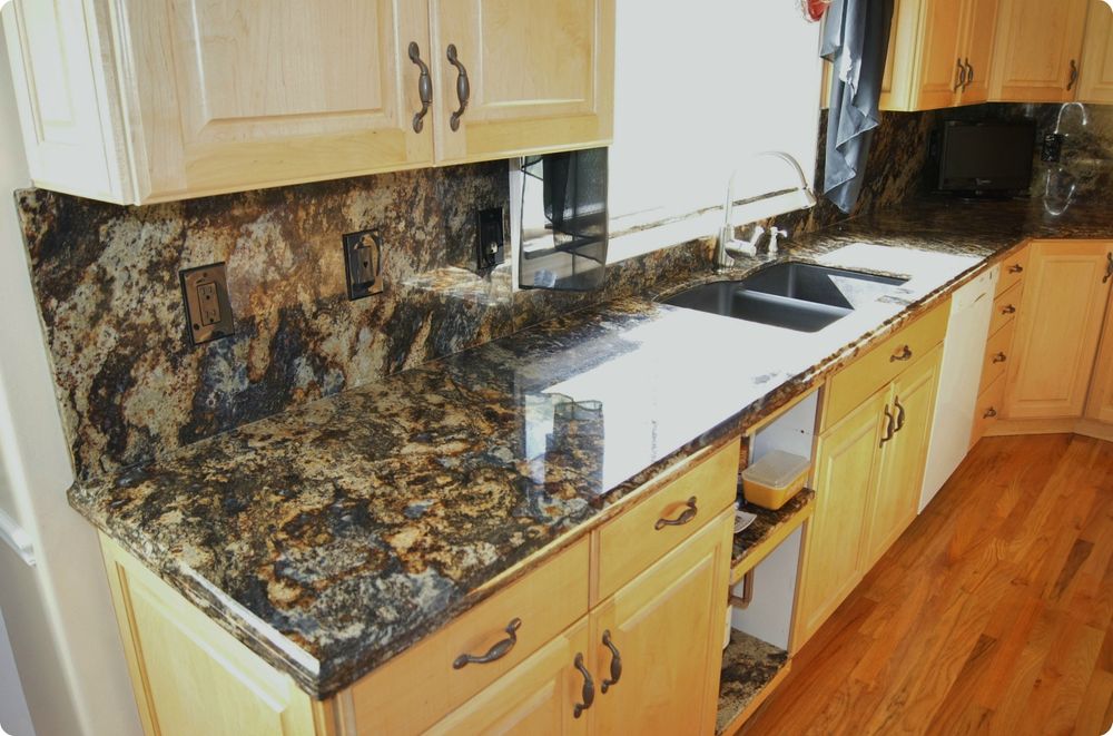 Каменный стол мрамор, гранит, кварцит.