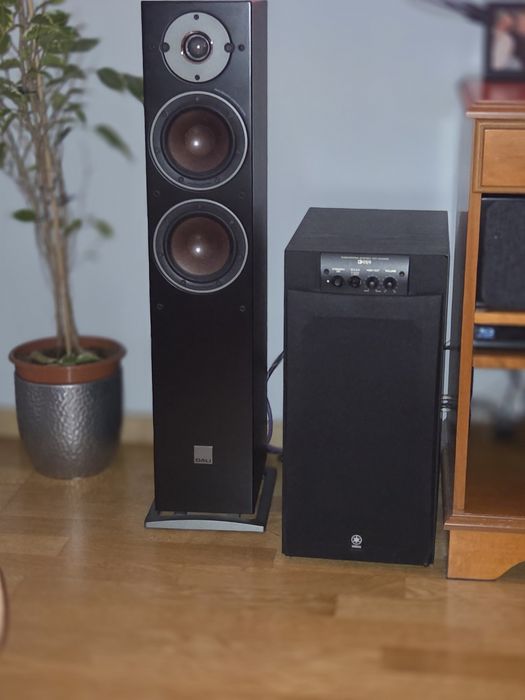 Subwower aktywny Yamaha YST SW 205