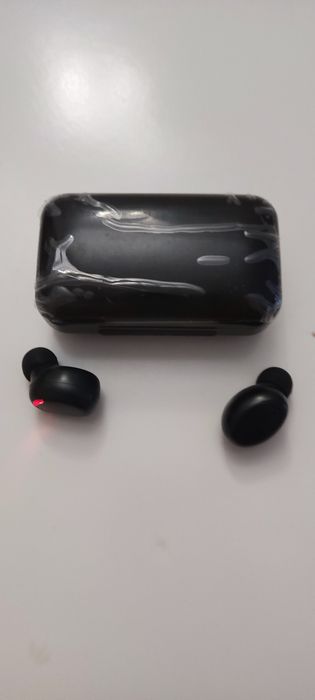 Headphones com power bank