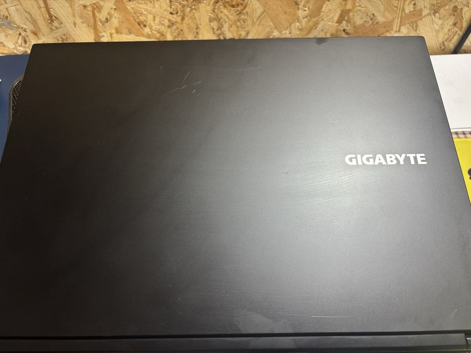 Продам ігровий ноутбук Gigabyte g6 mf
