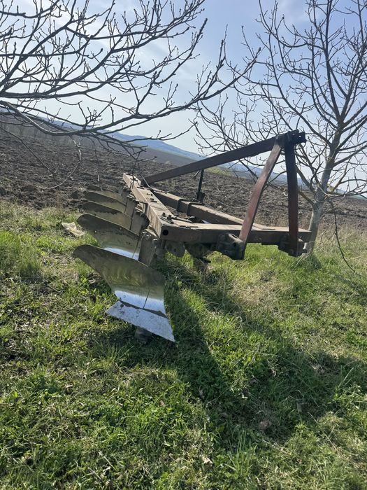 Продам т150к  з плугом плн5,35