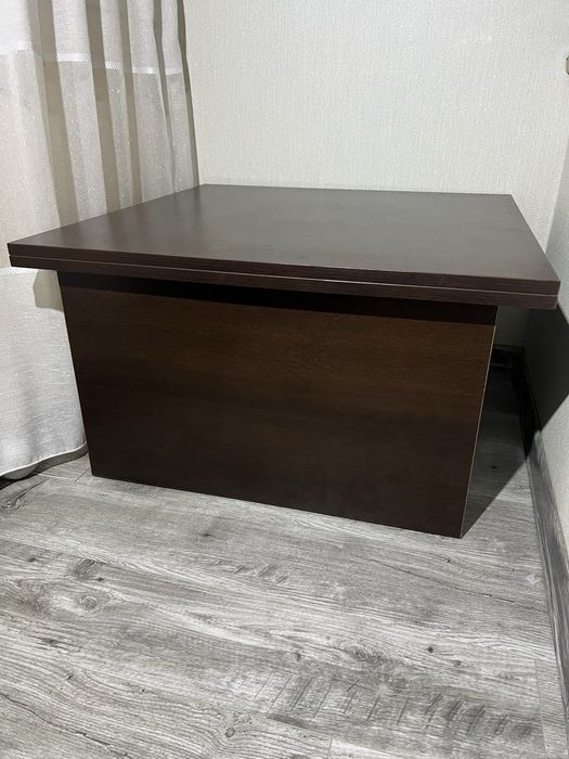 Журнальний/кухонний столик