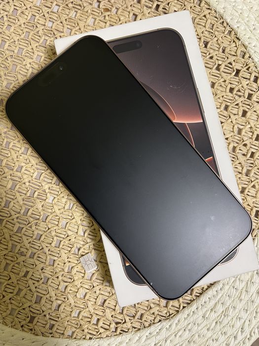 Apple iPhone 16 Pro Max 256GB в цвете Desert Titanium