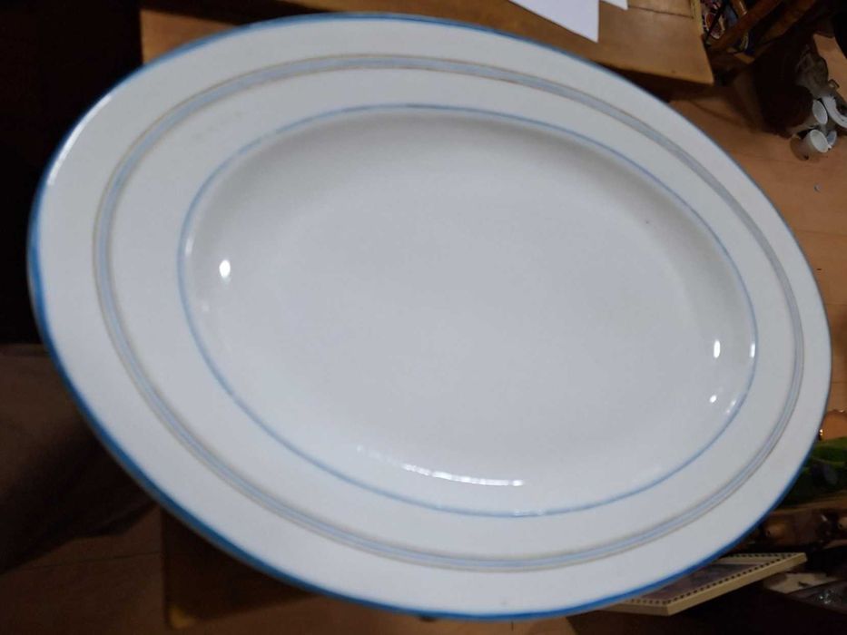 Travessa em faiança Vista Alegre 1852/69, grande