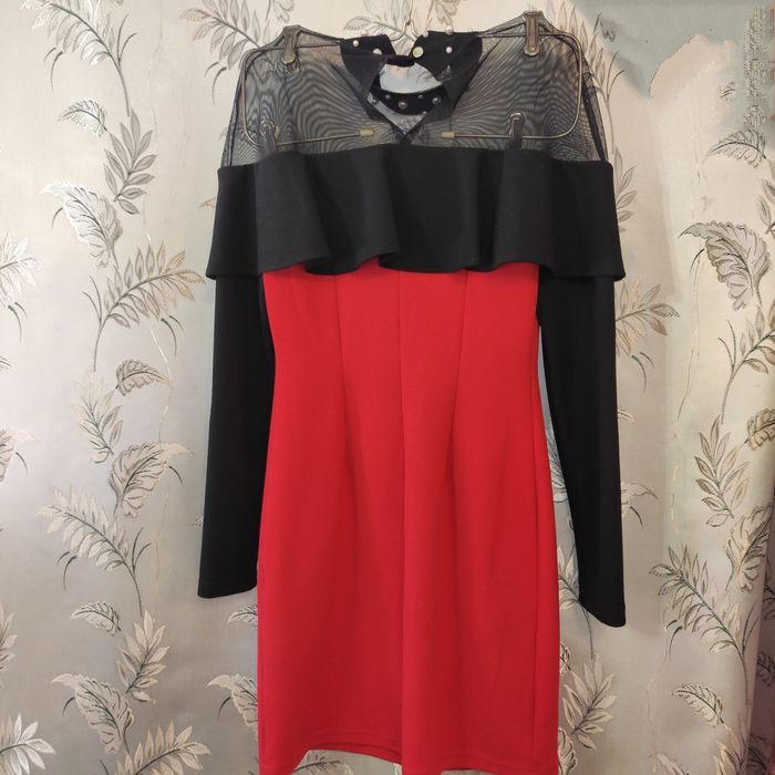 Женское вечернее платье