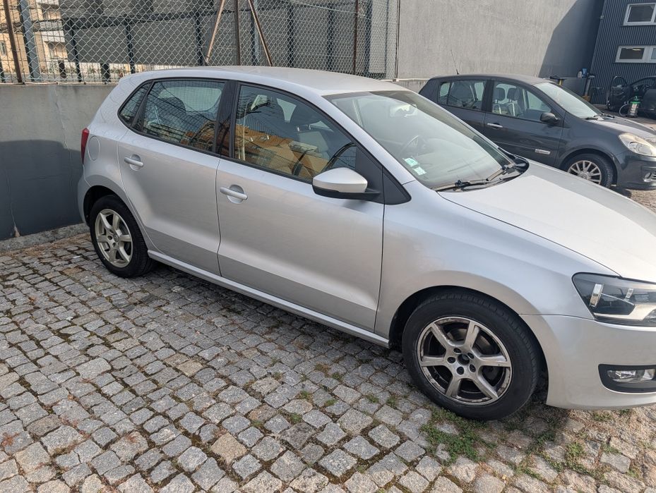 Volkswagen Polo 1.2 Gasolina 70 cv, de março de 2014, com apenas 90.000 km. foto 2