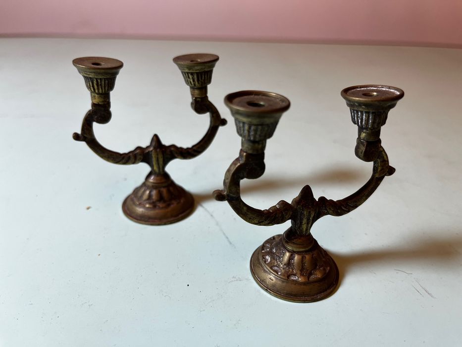 Dois castiçais de 5 velas