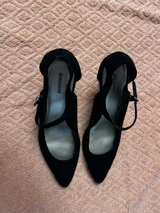 Продам жіночі туфлі