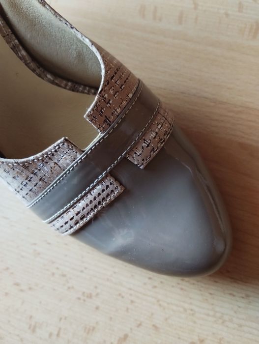 Beżowe skórzane buty czółenka damskie Korzeniowski