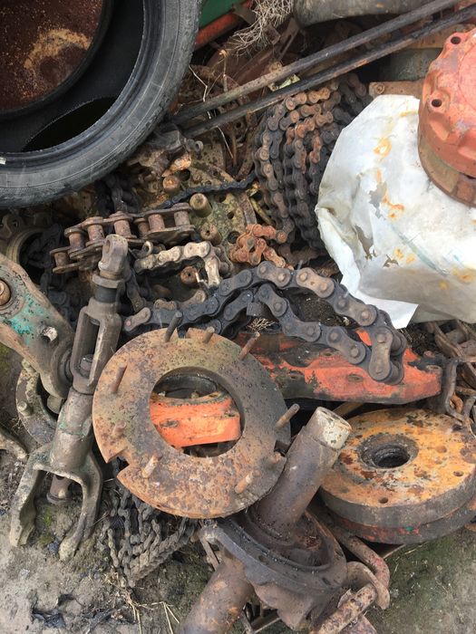Продам запчастини до різних тракторів 80-90р.