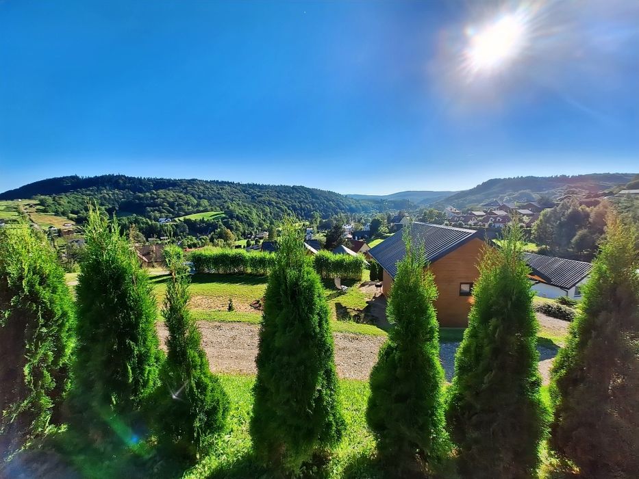 Domki na górze widokowej Bieszczady Jezioro Solińskie