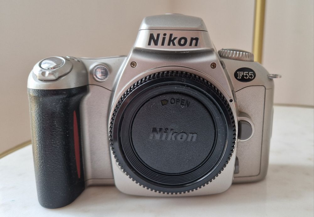 Nikon Analog Camera F5564738880186754120
