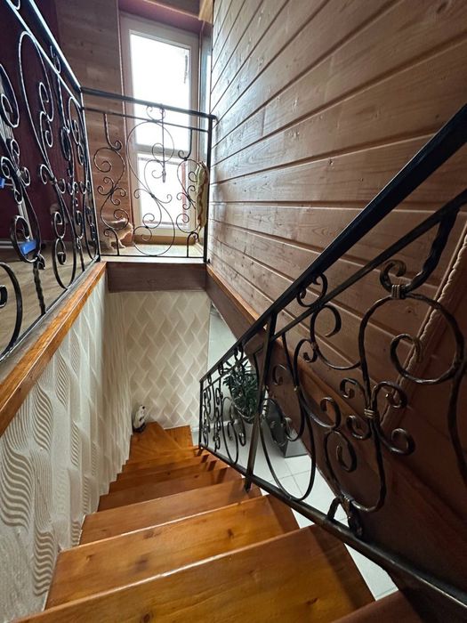 Гарна трьох кімнатна квартира в Гостомелі в тихому місці