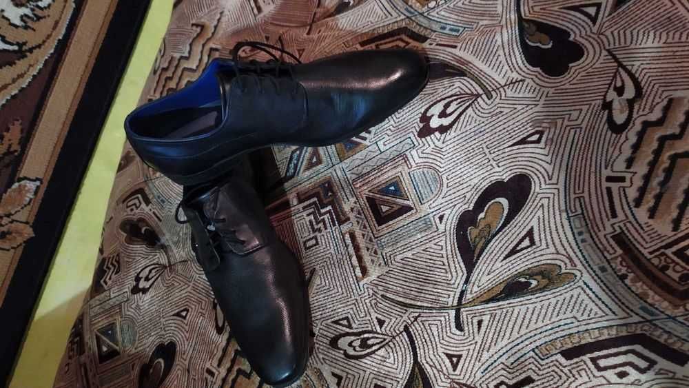 Туфлі чоловічі шкіряні нові Bugatti