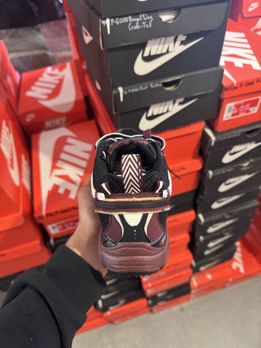 Off-White Be Right Back Burgundy