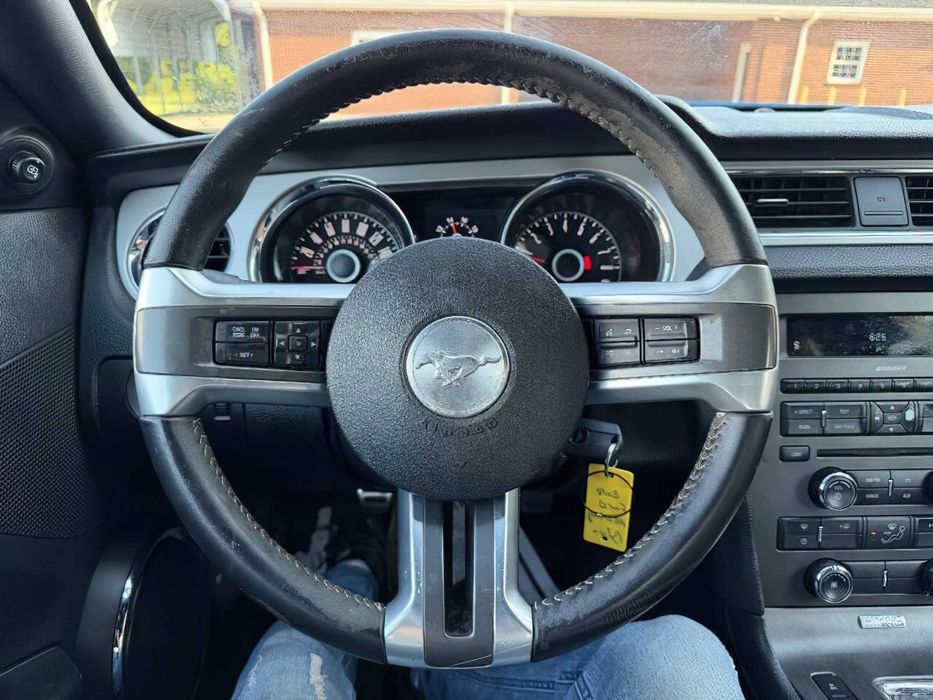 Ford Mustang V6 Premium      2014
