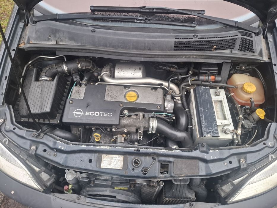 Opel Zafira A 2002 рік