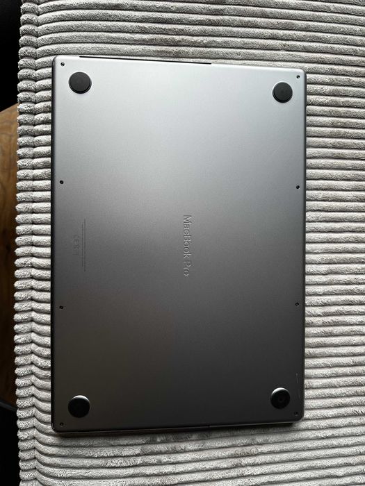 Mac Book Pro 16 M1 Max/64GB/2TB