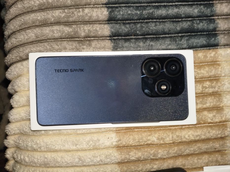 Продам телефон текно спарк 10 про
