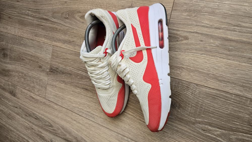 Продам кросівки Nike air max