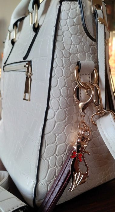 Conjunto Mala + Carteira Pele Branco Dourado Senhora