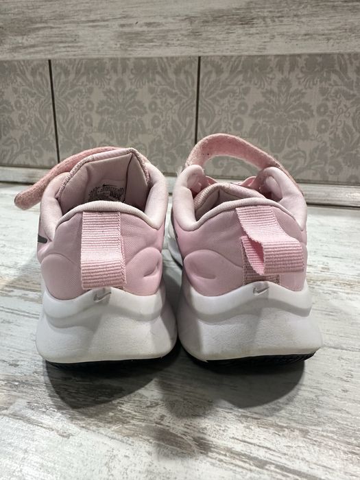 Кросівки на дівчинку, nike 30 розмір