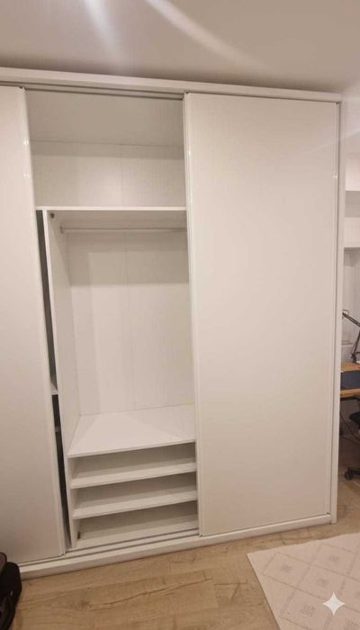 Grande roupeiro – madeira de alta qualidade – como novo