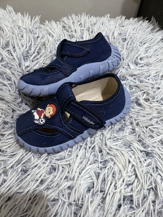 Sandalki r.25 do przedszkola