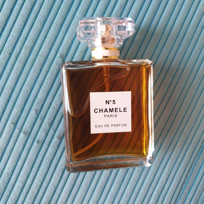 Perfum bez kartonika