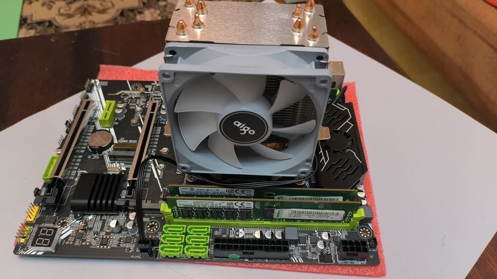 Комплект x99 2011 3 Qiyida e5-a99 проц Xeon e5 2697 v3 14 ядер 3.6ghz