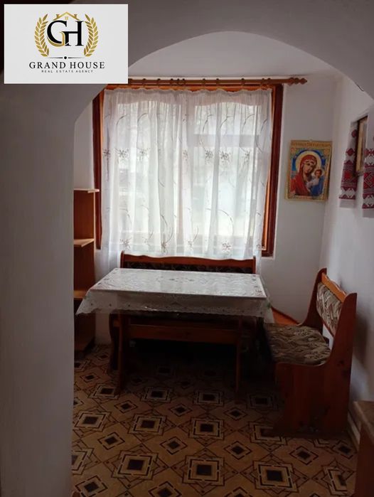 Продам 2 кімнатну квартиру біля Дендропарку