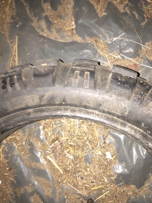 Продам мото резину р18