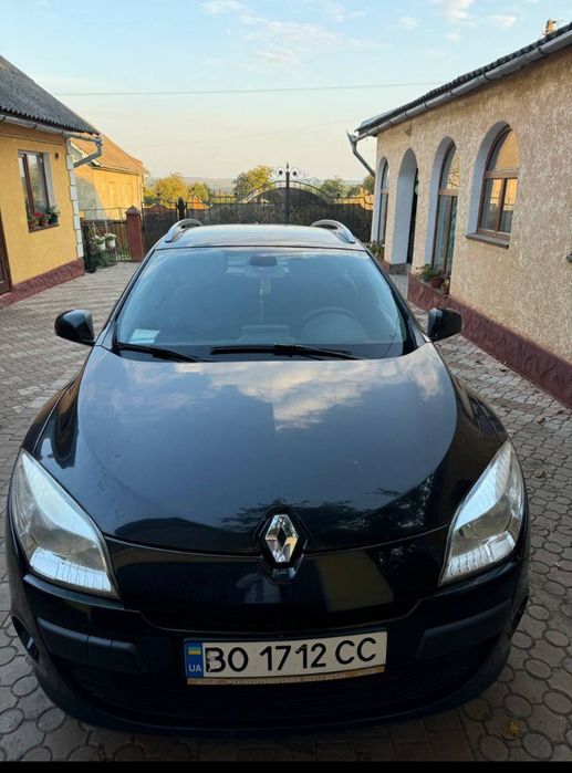 Renault Megane III 2010, економне авто