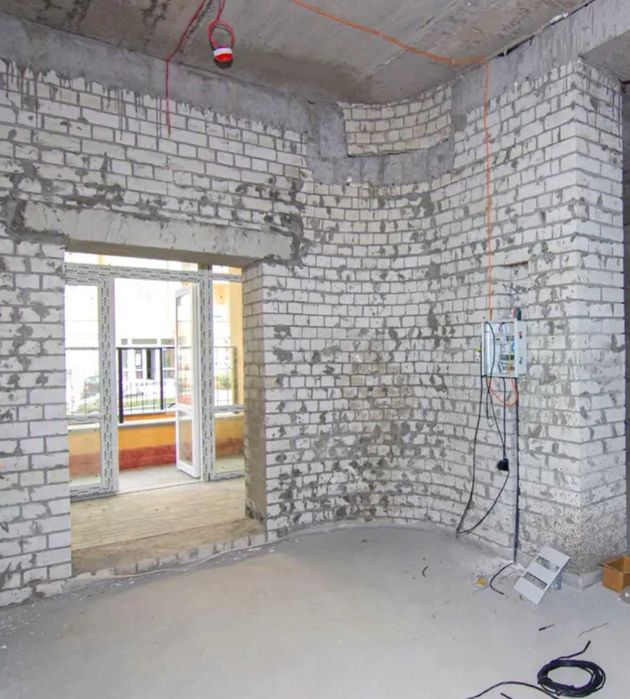 Продаж фасадного нежитлового приміщення ЖК "Чайка"