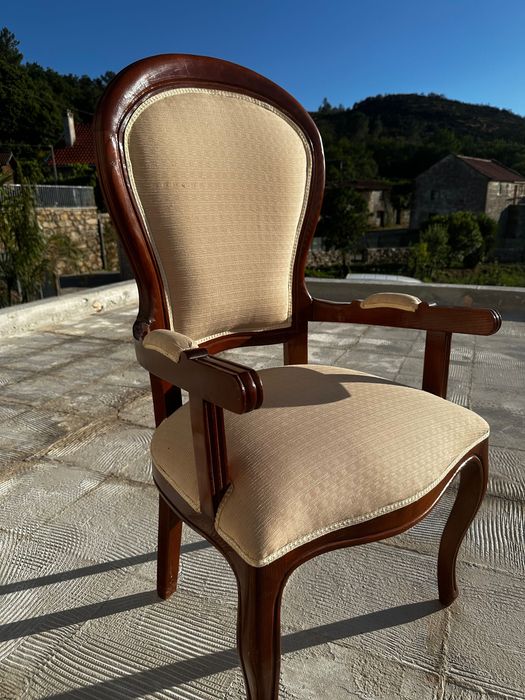 Cadeira modelo napoleão