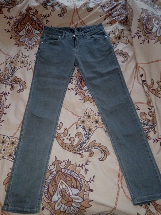 Джинсы  скини  Бержка 36 размер