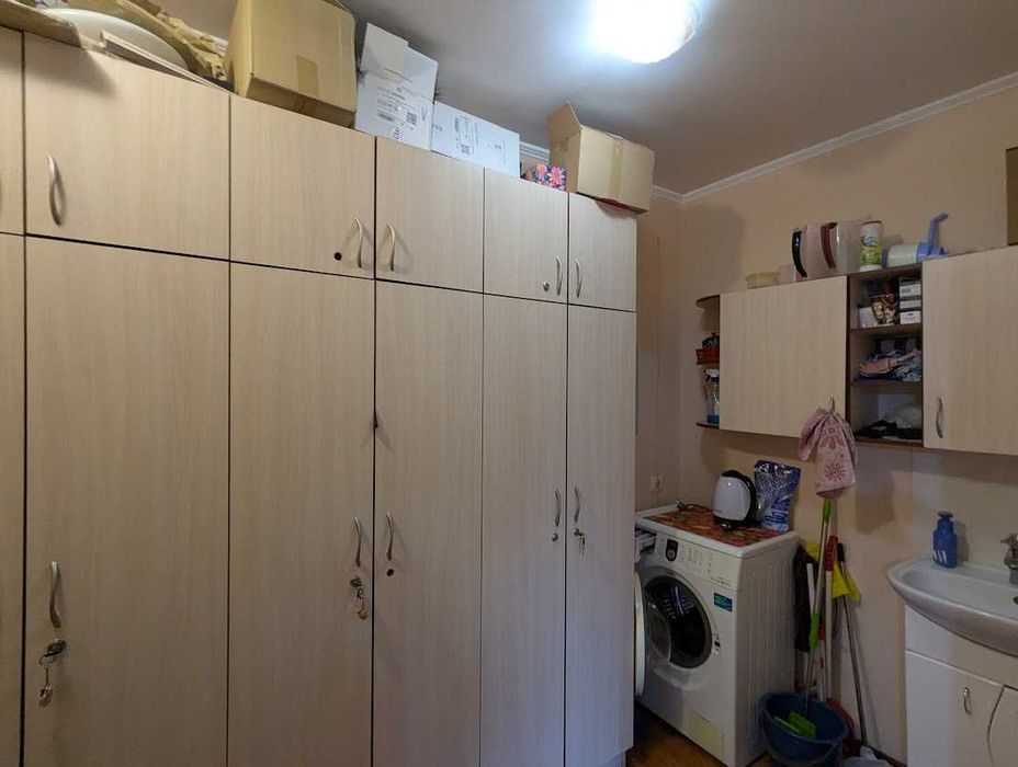 Здамо в оренду робочі місця в салоні краси "Діва" по Гоголя 453