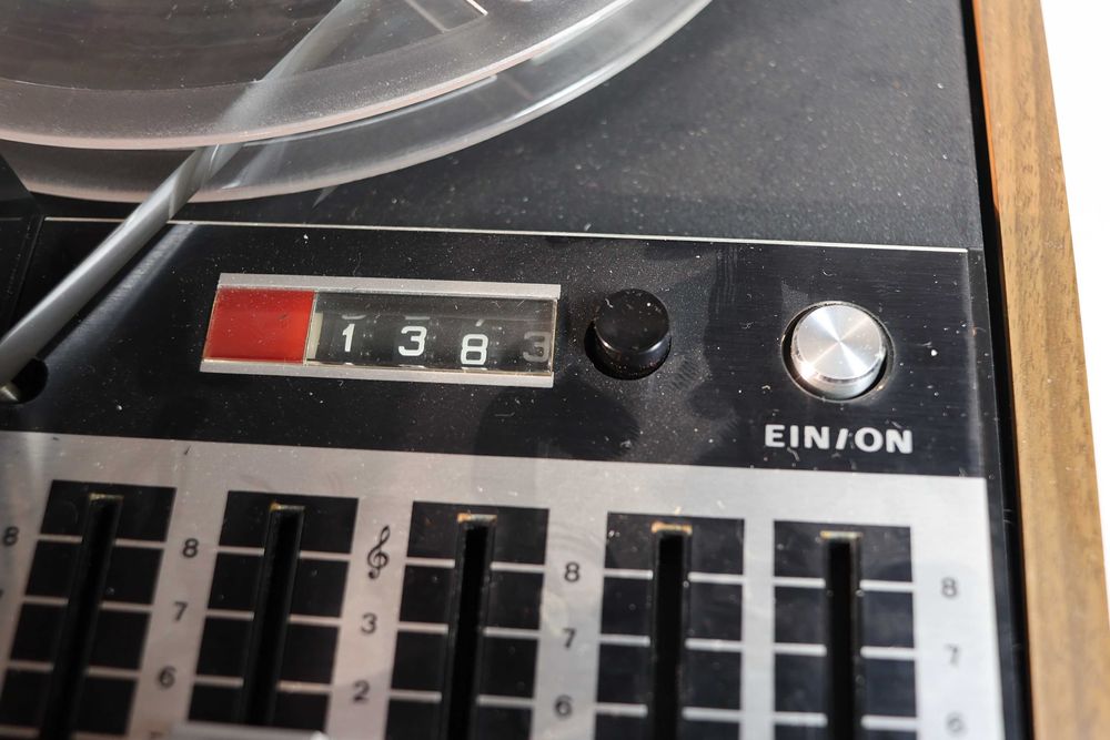 Катушечный магнитофон Grundig HiFi Stereo.