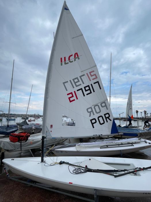 ILCA - 4 (base) e 6 (base + 3 velas), 2021, carrinho, capa, foils - usado