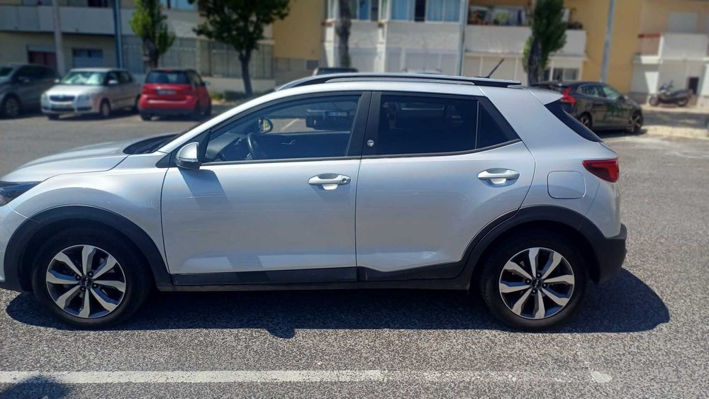 kIA STONIC WAVE 1.0 TGD 100CV cinza 19000 KM / NOV 2021