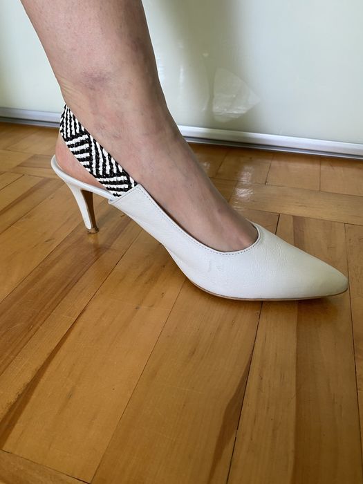 Szpilki Euro Moda skora naturalna