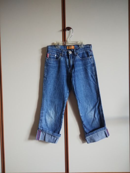 Spodnie jeansowe 3/4 na 140 cm