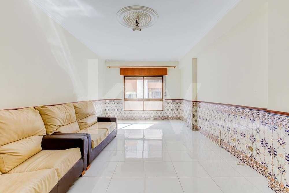 Apartamento T1 para Arrendamento em Agualva-Cacém