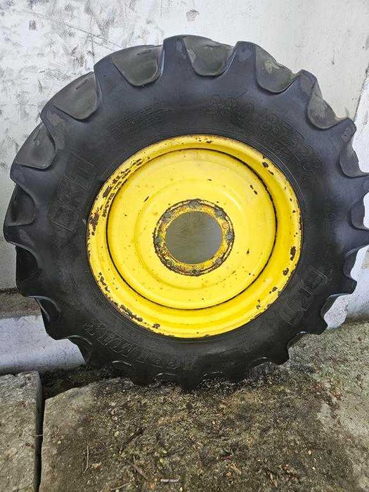 2 Koła rolnicze, uprawowe wąskie 14,9R28