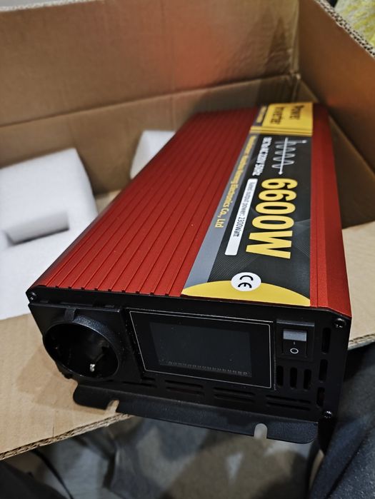 В наличии.Инвертор с чистой синусоидой 12/220в номинал 2квт.