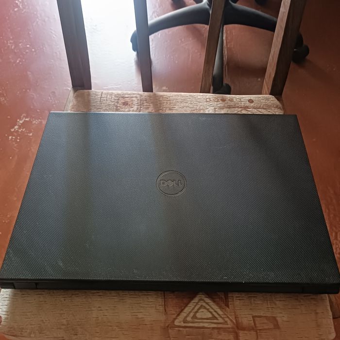 Ноутбук б/у Dell Inspiron 15 3878