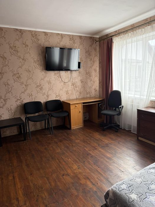 Сдаю посуточно ,почасово большая 1-к кв. р-н Автовокзала, рынка Колос