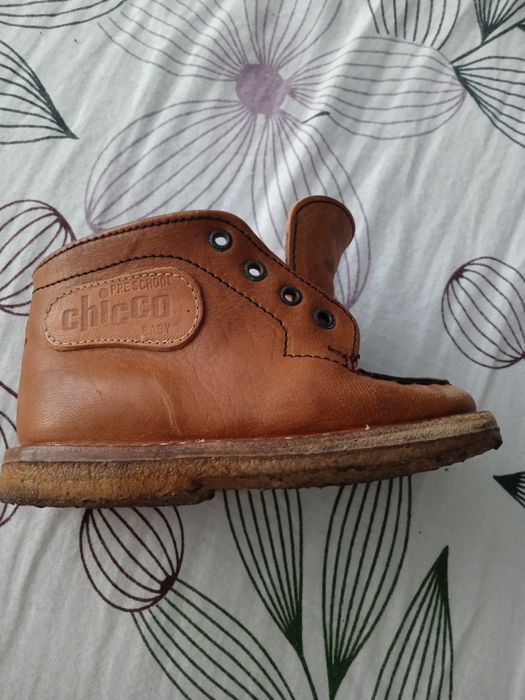 Ботиночки кожаные Chicco р.19,шапка,,пижама,кофты