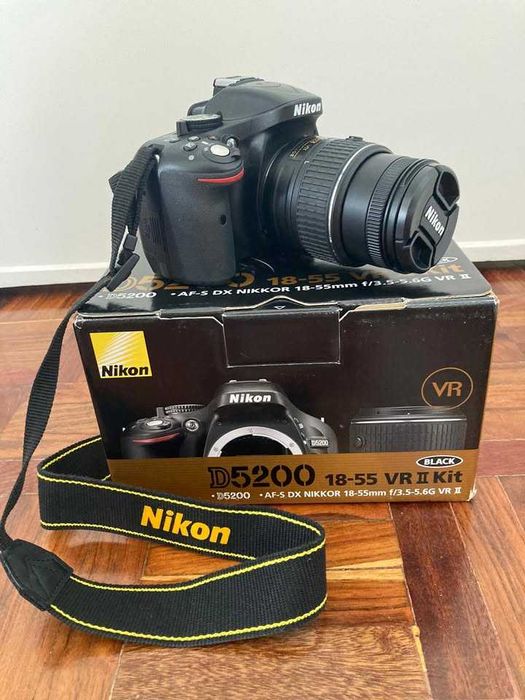 Camera fotográfica Nikon 5200 pouquíssima usada