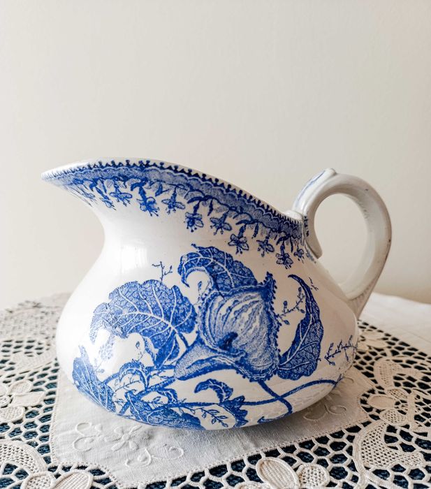 Jarro em Faiança Francesa